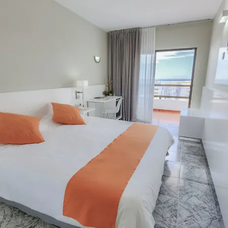 Hotel Caserio 4*